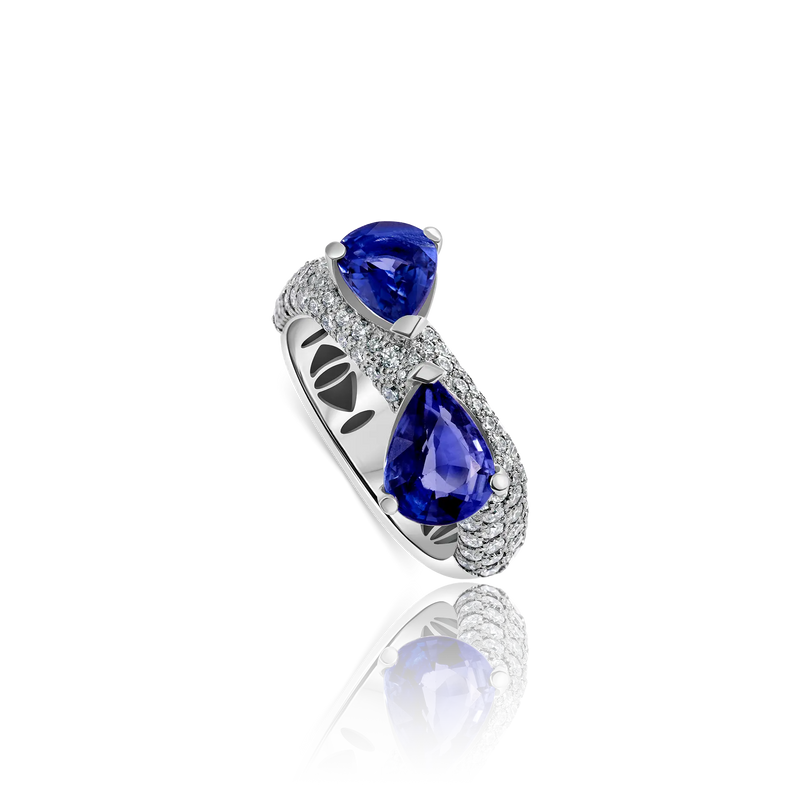 GHOST PRIVE RING PEAR-SHAPED SAPPHIRES