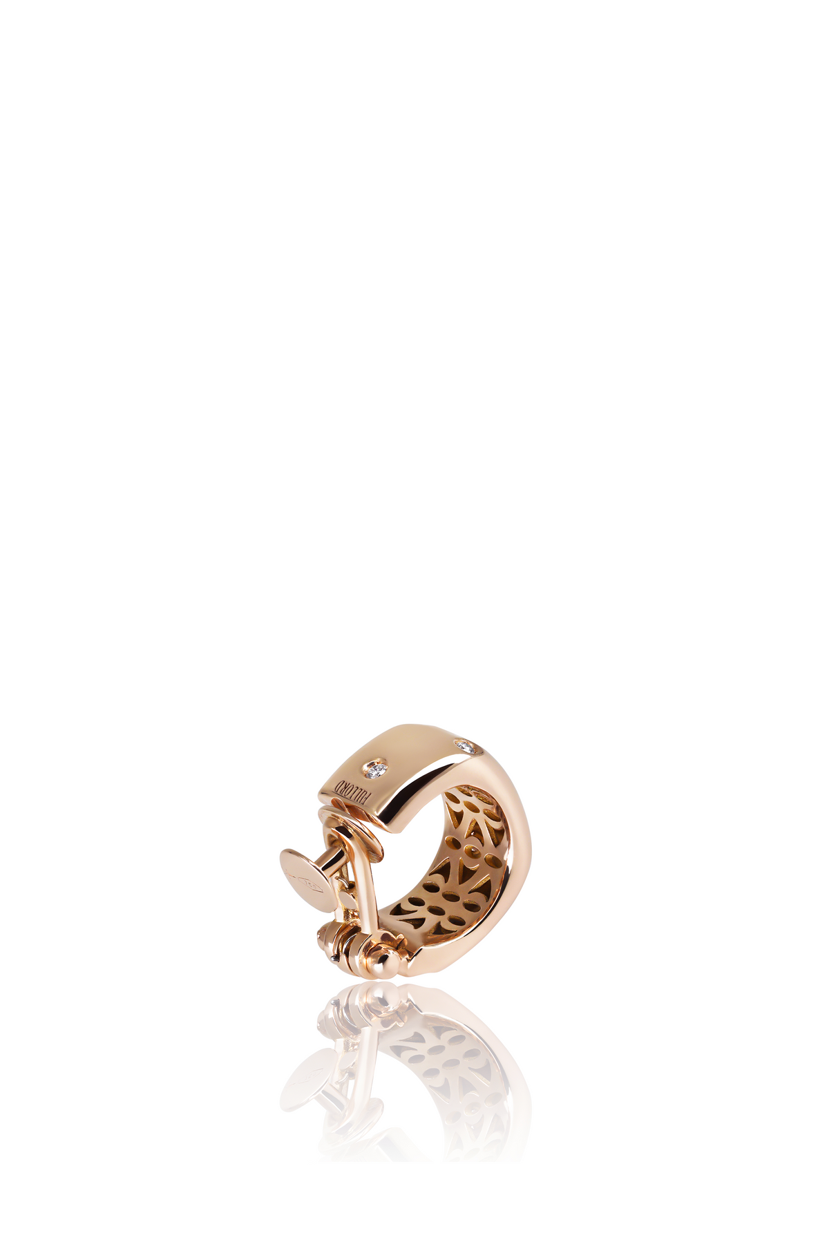 GOLD GHOST EAR CUFF