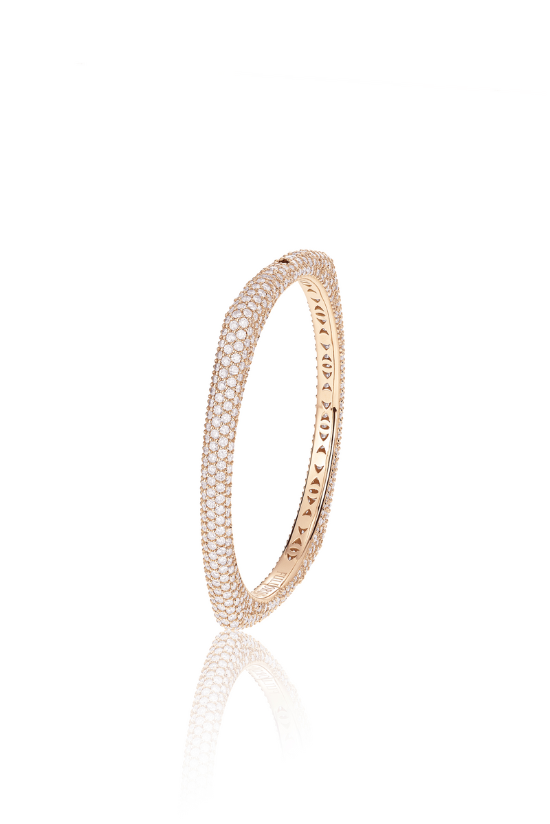 Rose gold bracelet with pavé diamonds